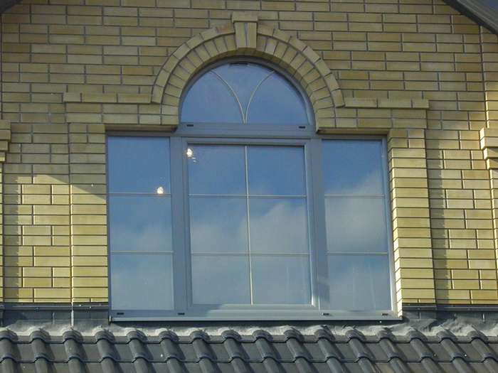 Нестандартное арочное окно