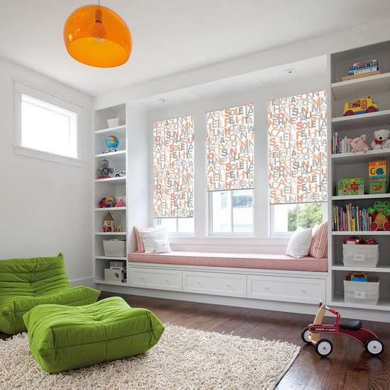детская комната с французским окном